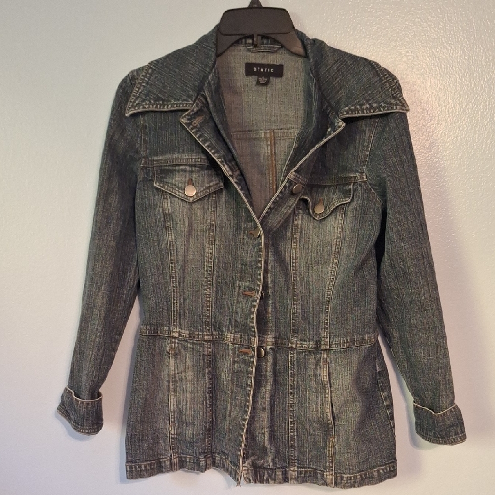 Women's Denim Jacket in Classic Blue